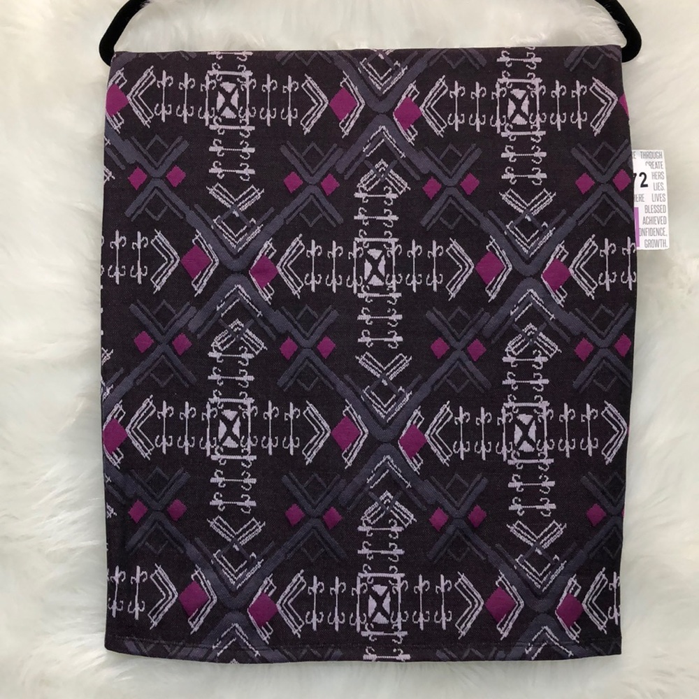 ❄️ LuLaRoe | Medium Cassie | Pencil Skirt